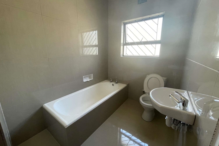 Commercial Property for Sale in De Kuilen Western Cape